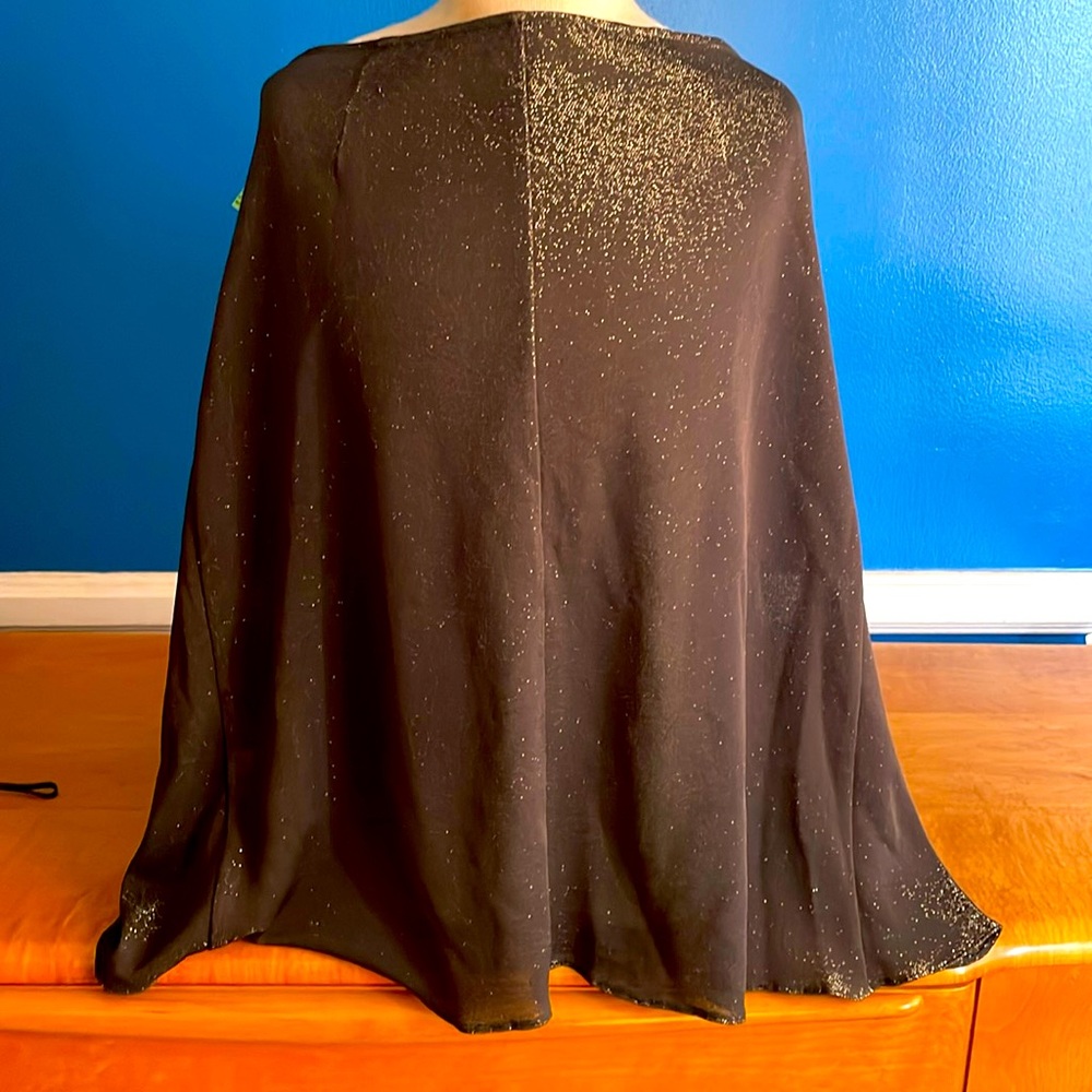Gold and Black Metalic sheer Women’s M 30 inch waist / 22inch length  skirt